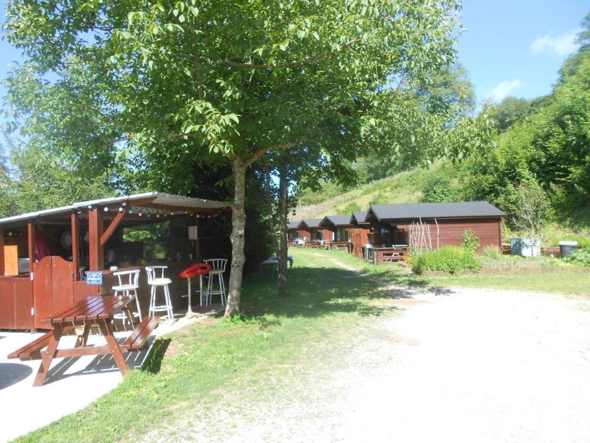"Le Maloya" Chalets Independants -Chambre Balneo - Relais Motards Lacaune Luaran gambar