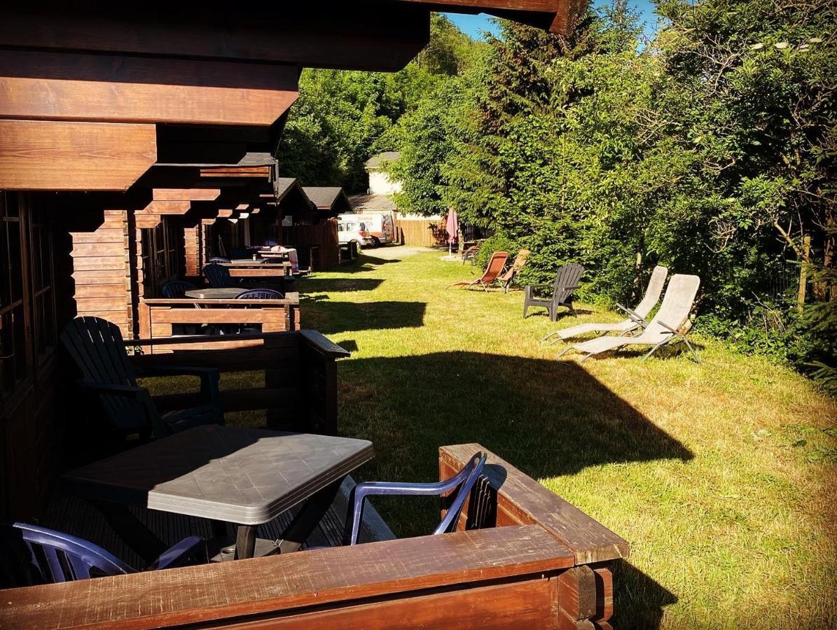 "Le Maloya" Chalets Independants -Chambre Balneo - Relais Motards Lacaune Luaran gambar