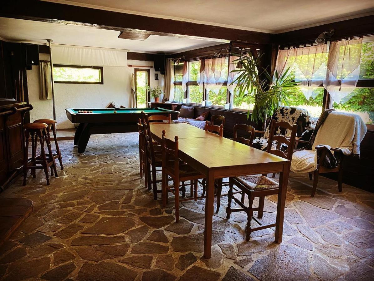 "Le Maloya" Chalets Independants -Chambre Balneo - Relais Motards Lacaune Luaran gambar