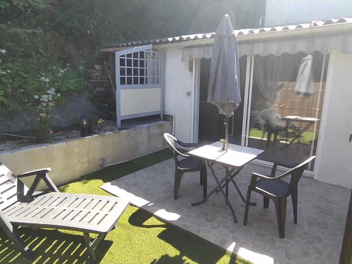 "Le Maloya" Chalets Independants -Chambre Balneo - Relais Motards Lacaune Luaran gambar