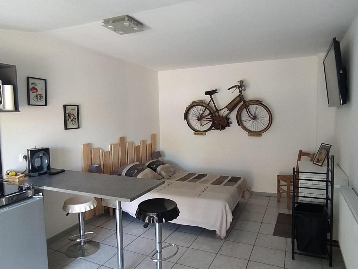 "Le Maloya" Chalets Independants -Chambre Balneo - Relais Motards Lacaune Luaran gambar