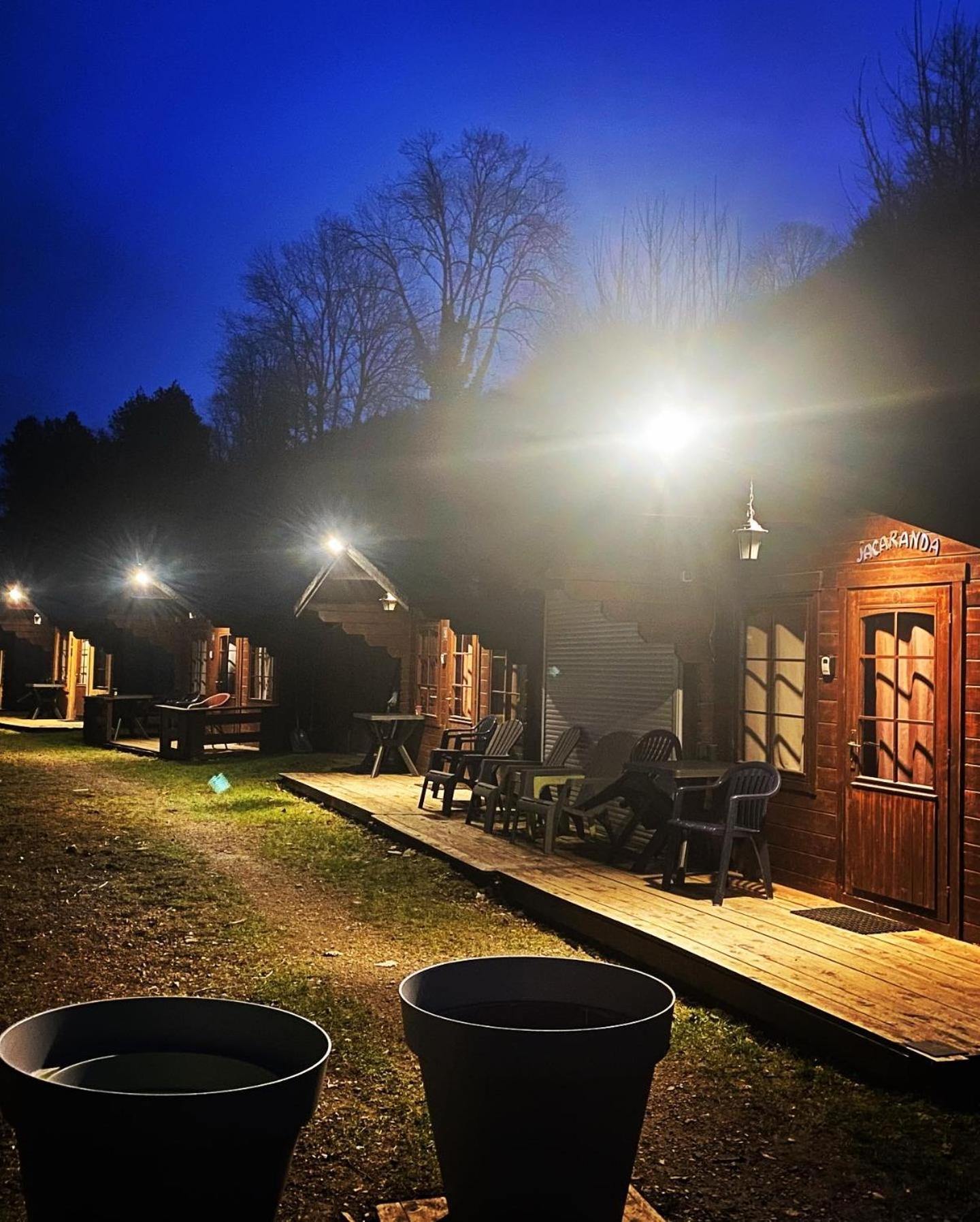 "Le Maloya" Chalets Independants -Chambre Balneo - Relais Motards Lacaune Luaran gambar