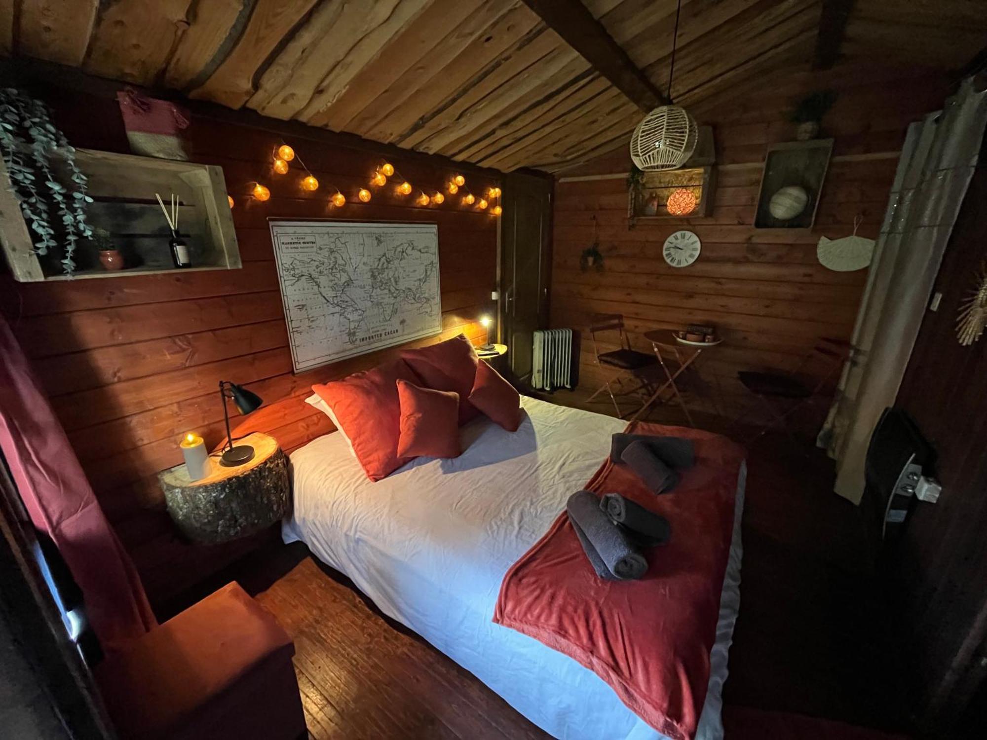 "Le Maloya" Chalets Independants -Chambre Balneo - Relais Motards Lacaune Luaran gambar