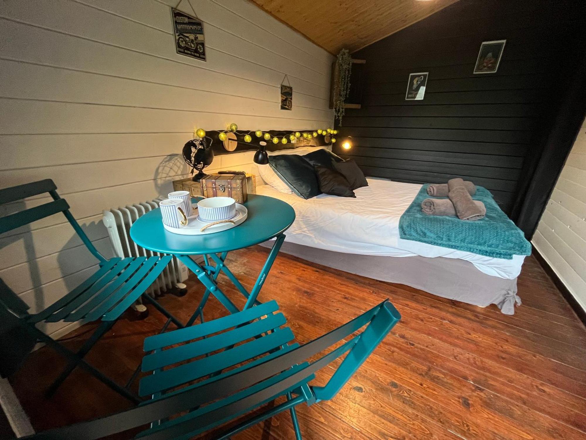 "Le Maloya" Chalets Independants -Chambre Balneo - Relais Motards Lacaune Luaran gambar