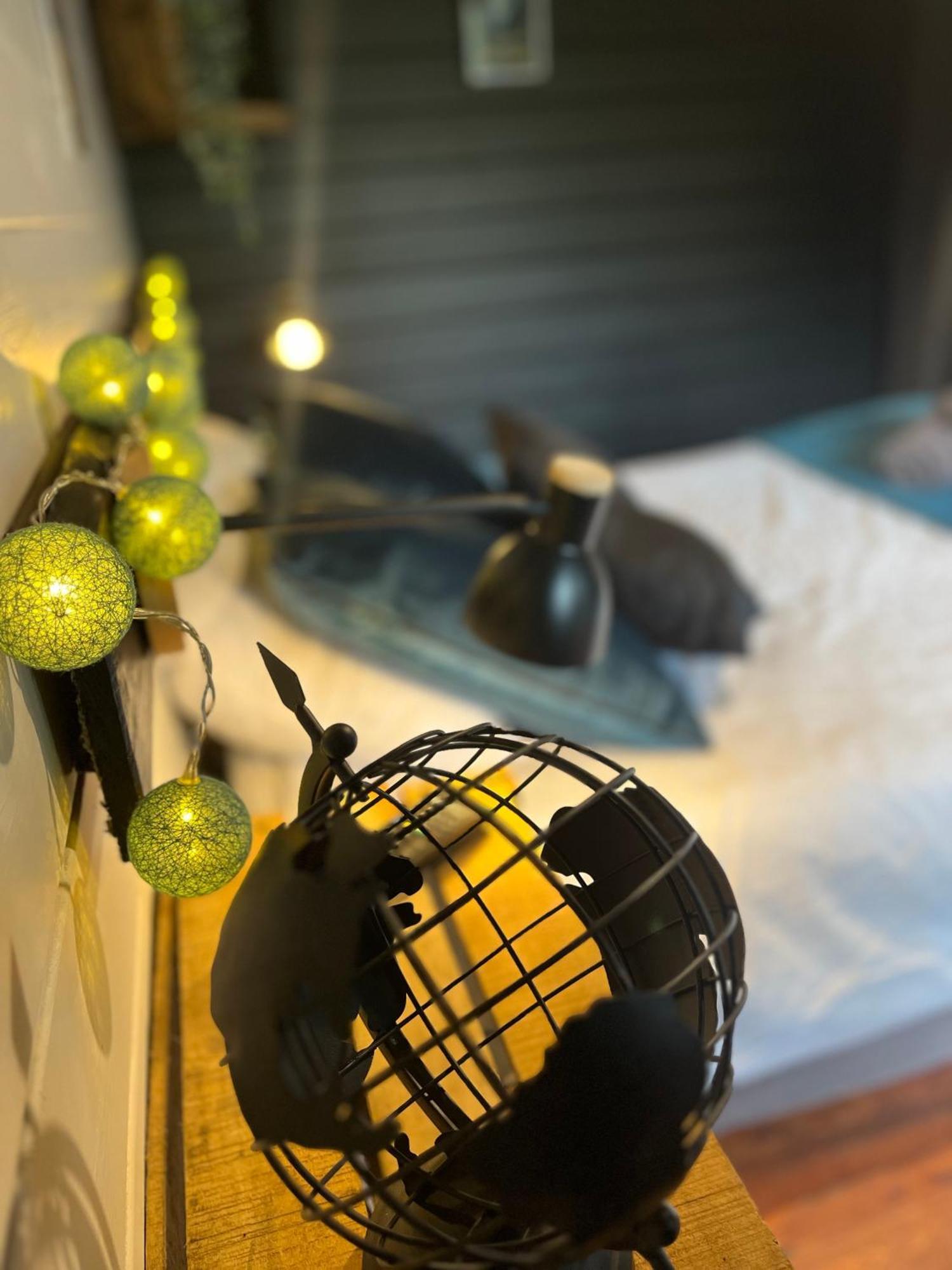 "Le Maloya" Chalets Independants -Chambre Balneo - Relais Motards Lacaune Luaran gambar